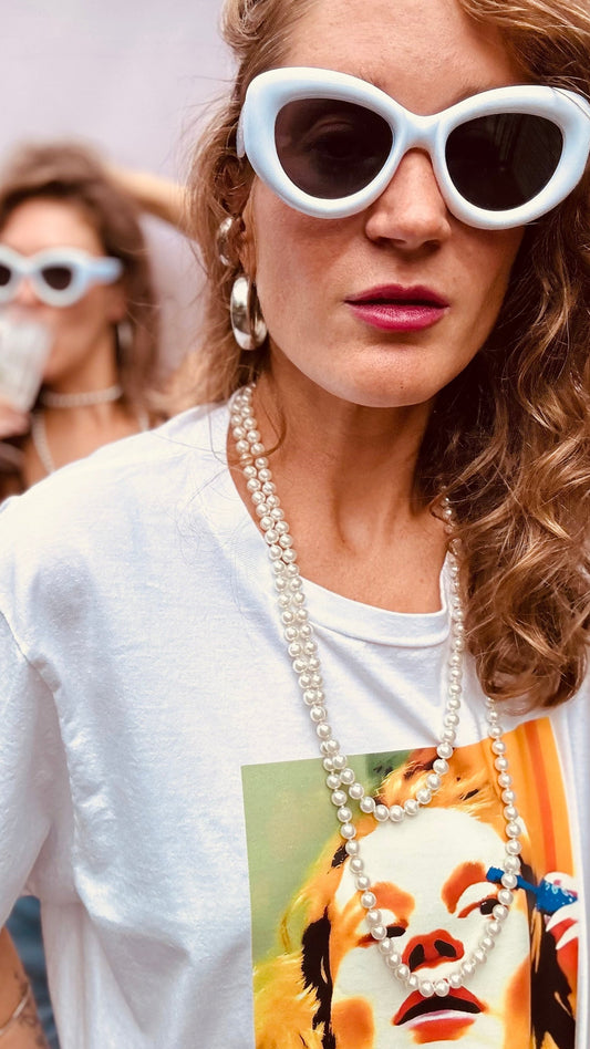 SIGNATURE T SHIRT in WHITE