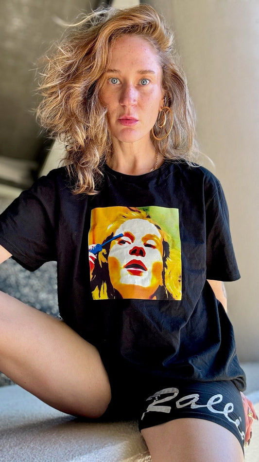 SIGNATURE T SHIRT in BLACK